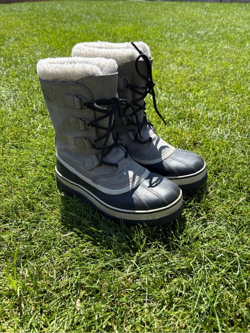 Women’s SOREL Caribou Winter Snow Boots 8.5 Gray Fur Wool Lining